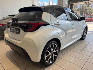 Toyota Yaris 2021 Premier Edition-thumb-6