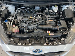 Toyota Yaris 2021 Premier Edition-thumb-7