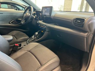 Toyota Yaris 2021 Premier Edition-thumb-16