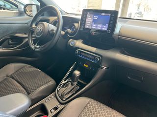 Toyota Yaris 2021 Premier Edition-thumb-17