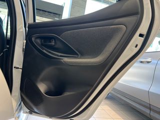 Toyota Yaris 2021 Premier Edition-thumb-31