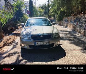Skoda Octavia 2011-thumb-1