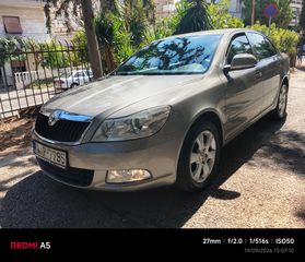 Skoda Octavia 2011-thumb-2