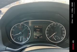 Skoda Octavia 2011-thumb-6