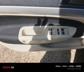 Skoda Octavia 2011-thumb-9