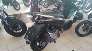 Piaggio Beverly 350 2012-thumb-2