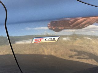 Ford Focus 2018 ST LINE-thumb-6
