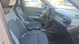 Dacia Duster 2025 EXTREME TCe 130HP-thumb-5