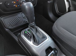 Jeep Renegade 2022 GSE T4 150HP DDCT Limited-Panorama-thumb-31