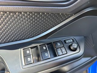 Toyota C-HR 2018 1.8 HYBRID-thumb-14
