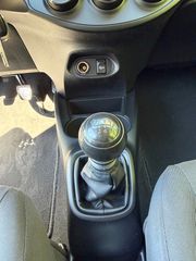 Toyota Yaris 2016 1.4 D-4D DIESEL-thumb-19