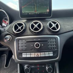 Mercedes-Benz A 180 2017 Amg edition-thumb-10