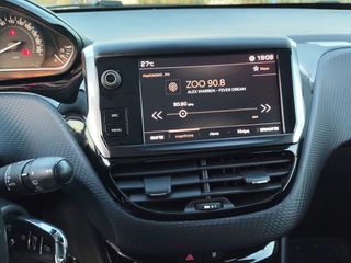 Peugeot 2008 2017-thumb-13