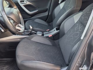 Peugeot 2008 2017-thumb-19