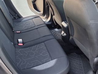 Peugeot 2008 2017-thumb-22