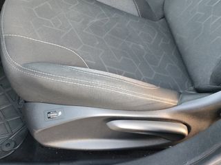 Peugeot 2008 2017-thumb-24