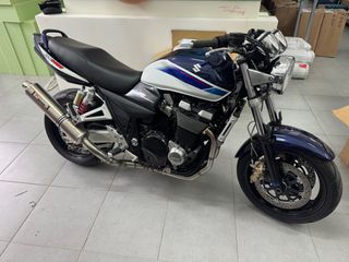 Suzuki GSX 1400 2007 LIMITED EDITION-thumb-1