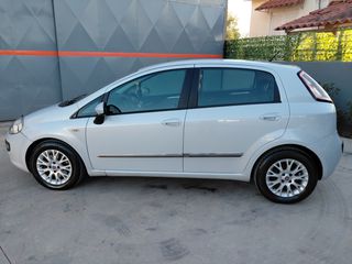 Fiat Punto 2012-thumb-9