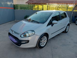 Fiat Punto 2012-thumb-10
