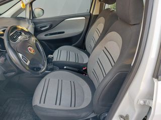 Fiat Punto 2012-thumb-26