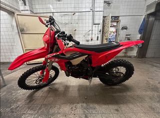 Beta RR 300 2023-thumb-1