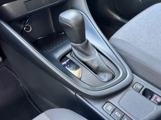 Toyota Yaris 2022 1.5 HYBRID HDF 116HP _ BUSINESS _ ΕΛΛΗΝΙΚΟ _ ΕΓΓΥΗΣΗ-thumb-22