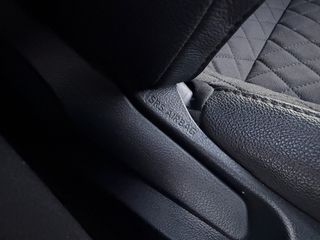 Toyota C-HR 2017 Automatic-thumb-61