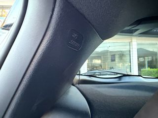 Toyota C-HR 2017 Automatic-thumb-62