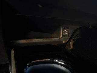 Toyota C-HR 2017 Automatic-thumb-57