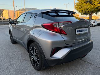 Toyota C-HR 2017 Automatic-thumb-5