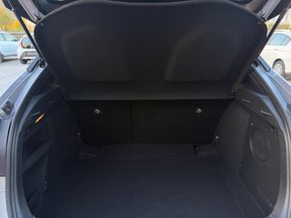 Toyota C-HR 2017 Automatic-thumb-37