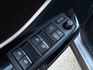 Toyota C-HR 2017 Automatic-thumb-54