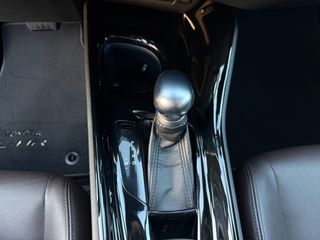 Toyota C-HR 2017 Automatic-thumb-49