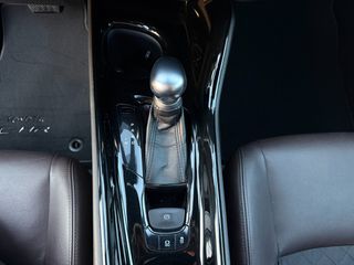 Toyota C-HR 2017 Automatic-thumb-50