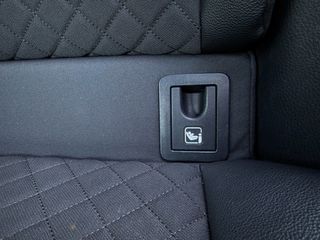 Toyota C-HR 2017 Automatic-thumb-58