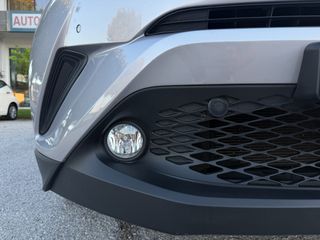 Toyota C-HR 2017 Automatic-thumb-20