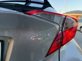 Toyota C-HR 2017 Automatic-thumb-25