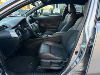 Toyota C-HR 2017 Automatic-thumb-27