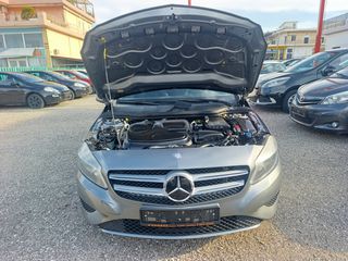 Mercedes-Benz A 180 2013 122 HP-thumb-16