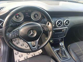 Mercedes-Benz A 180 2013 122 HP-thumb-4