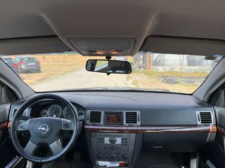 Opel Vectra 2004-thumb-3