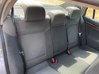 Opel Vectra 2004-thumb-8