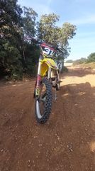 Suzuki RM-Z 250 2010-thumb-2