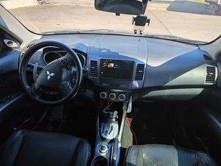 Mitsubishi Outlander 2008-thumb-12