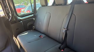 Nissan NV300 2017 L2H1-thumb-9