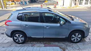 Peugeot 2008 2016 1.2 PURETECH 110 ALLURE-thumb-8