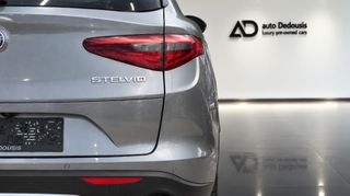 Alfa Romeo Stelvio 2018 Q4 | Navi | Led | R20'' | AUTODEDOUSIS-thumb-9