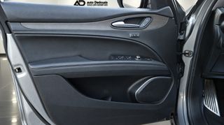 Alfa Romeo Stelvio 2018 Q4 | Navi | Led | R20'' | AUTODEDOUSIS-thumb-33
