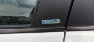 Toyota Yaris 2016 1.5 HYBRID S EDITION-thumb-8