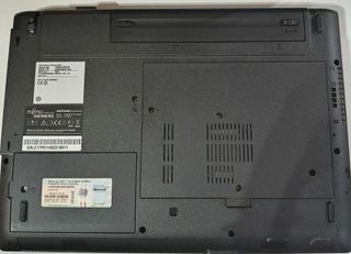 2 laptop και ένα ηχοσύστημα-thumb-6